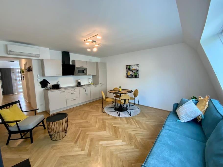 Freshly Renovated Apartment In Trendy Area L Hg21 Wien Exterior foto